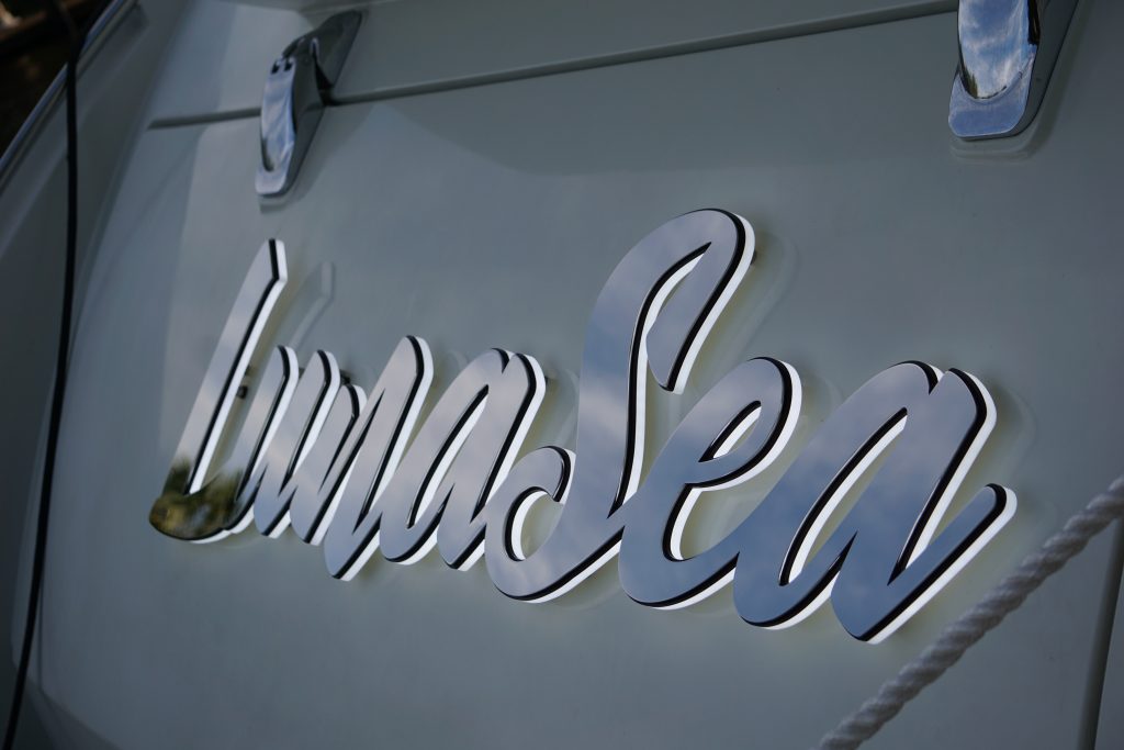 Yacht Lettering