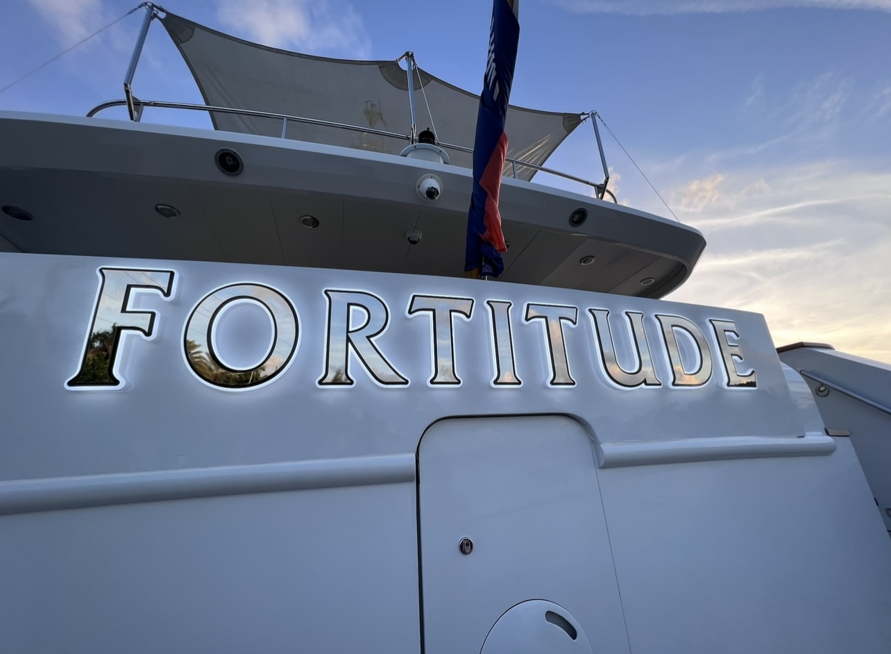 yacht lettering